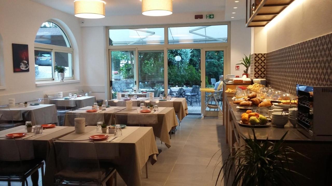 Hotel Quarcino Como Kültér fotó