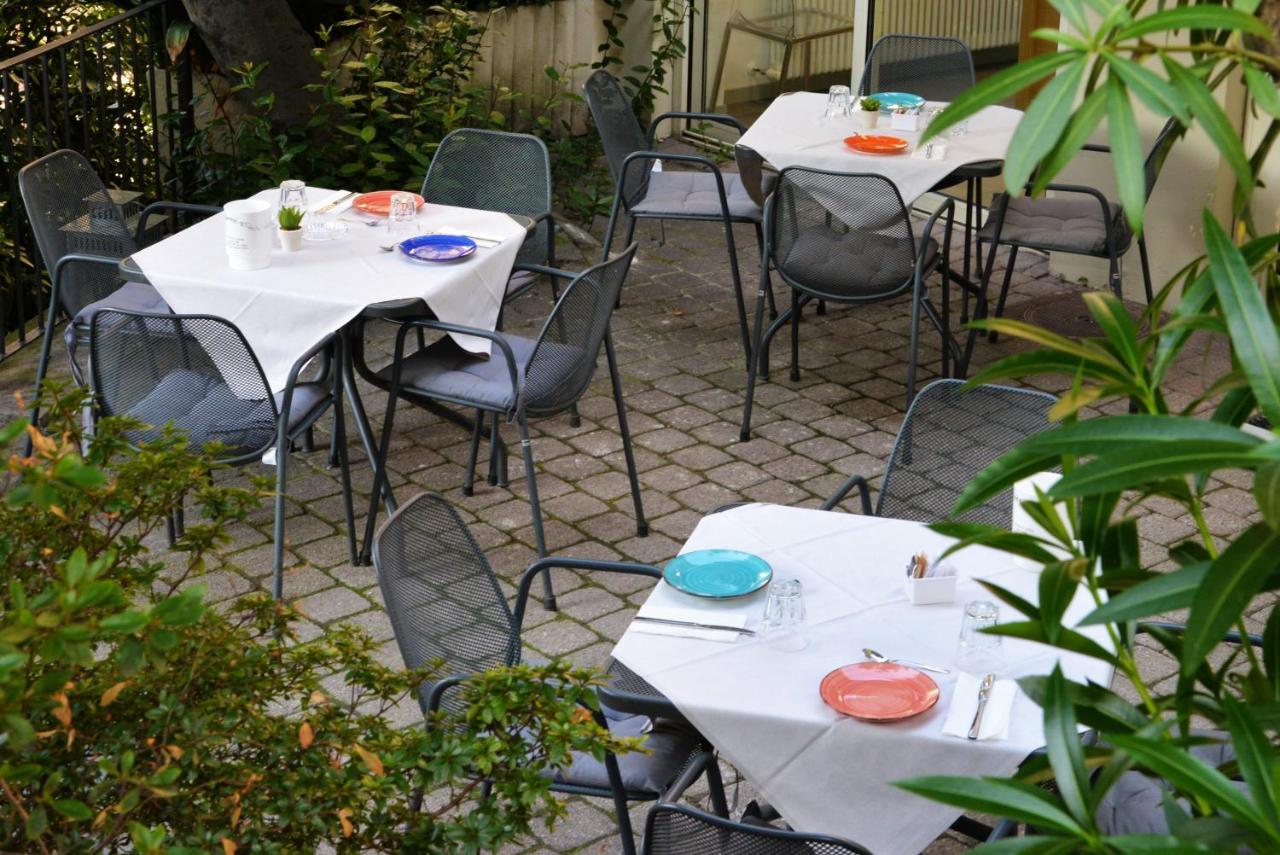Hotel Quarcino Como Kültér fotó