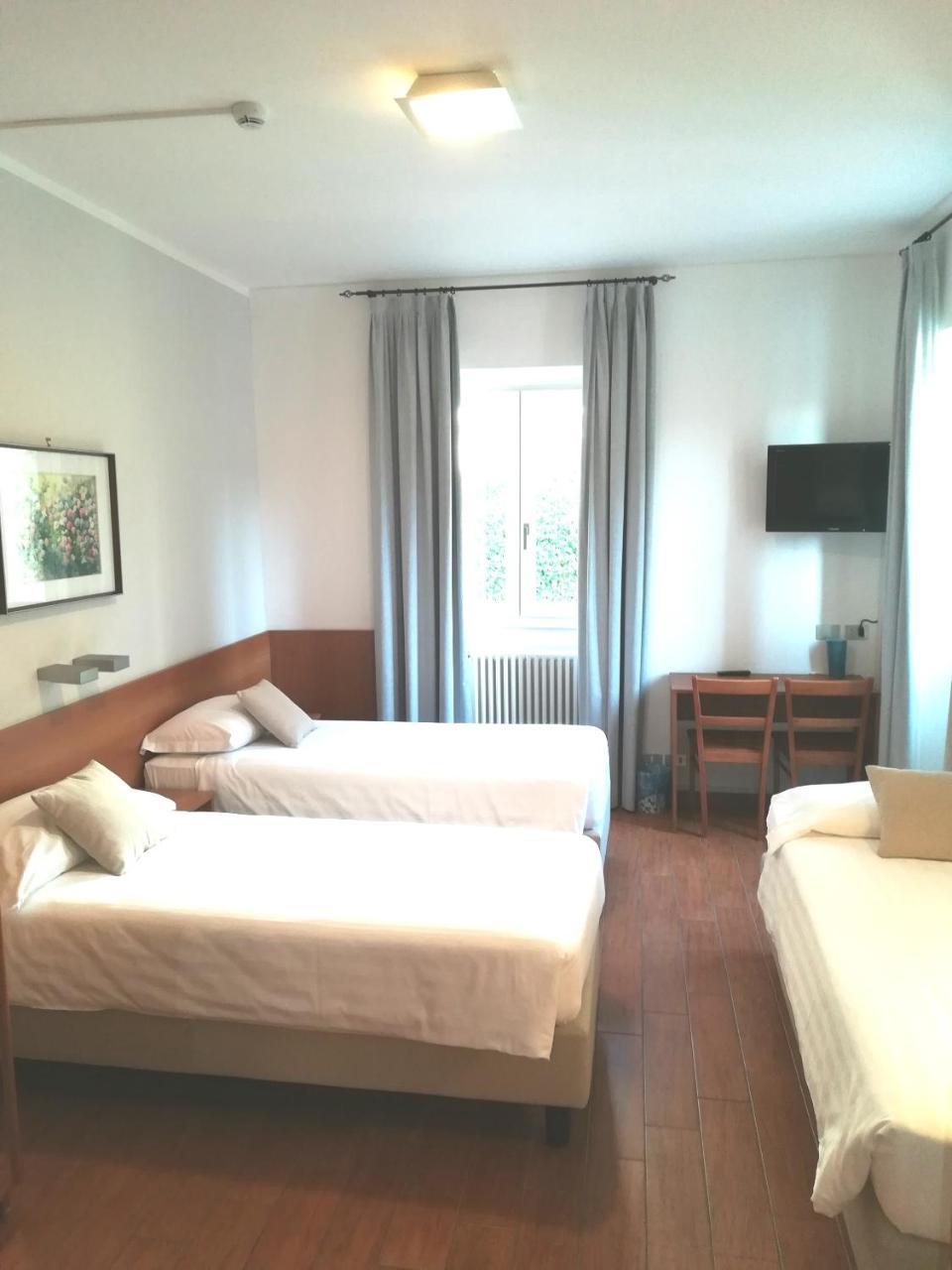 Hotel Quarcino Como Kültér fotó